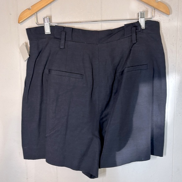 Nordstrom Signature Women’s Linen and Cotton Blend High Waist Trouser Shorts - Picture 5 of 11